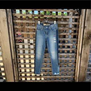 Levi’s High Wasted Skinny Jeans